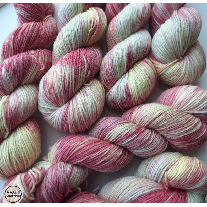 Maskefabrikkens Hndfarvede Garn - Rabarber Kompot