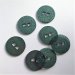Mrkegrn glimmerknap, 2 huls, 25 mm