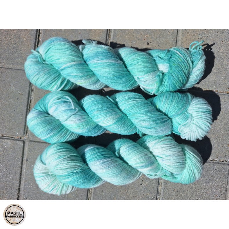 Maskefabrikkens H�ndfarvede Garn - Aquamarine