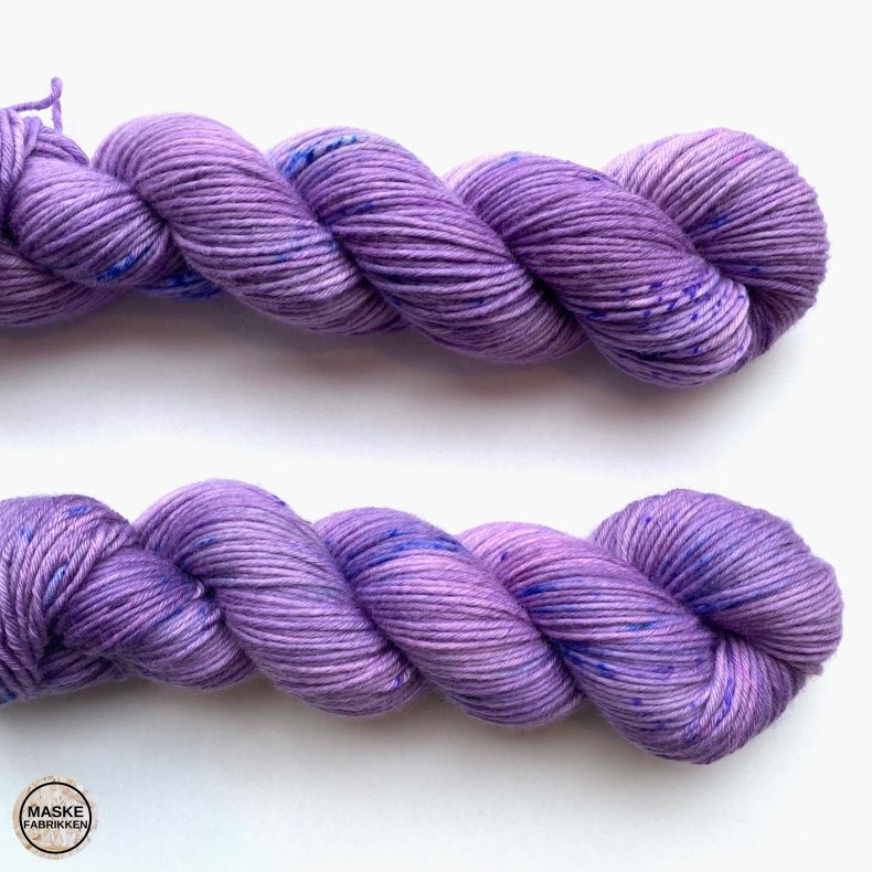 Maskefabrikkens Tykke Hndfarvede Garn - Dyb Lilla