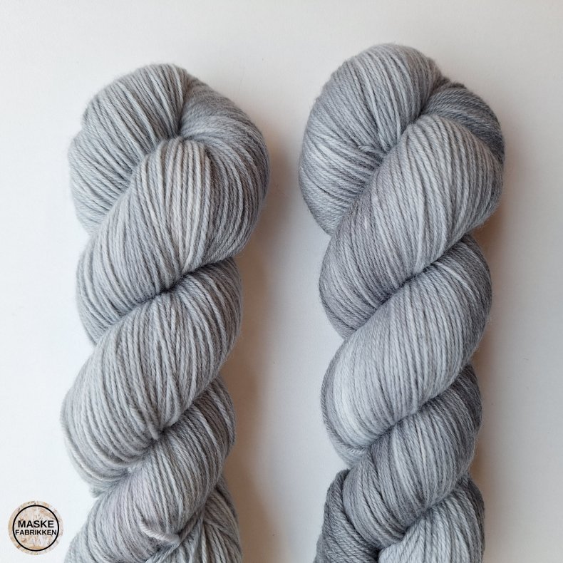Maskefabrikkens Hndfarvede Garn - One Shade of Grey
