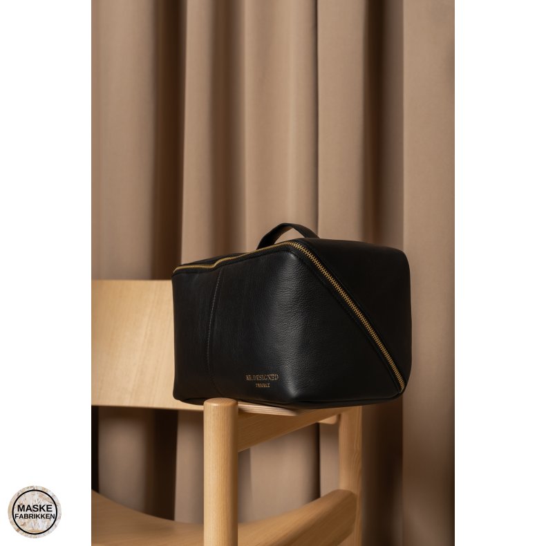 RE:DESIGNED Project 10, Black