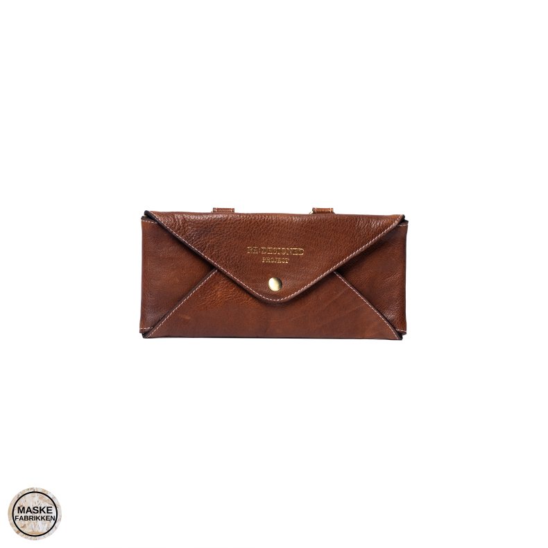 RE:Designed Project 121 - Walnut