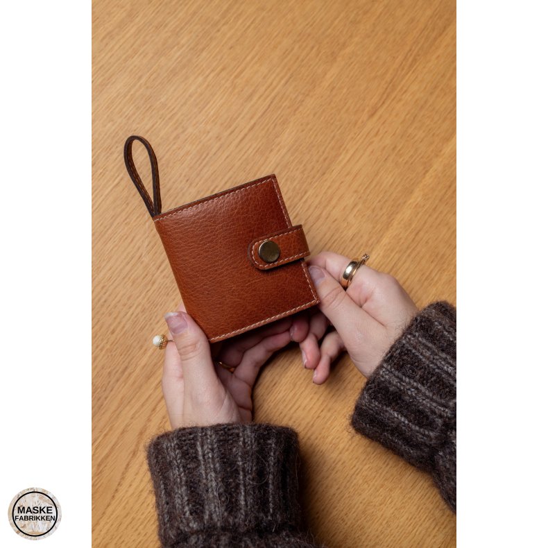 RE:DESIGNED Project 76, Walnut