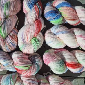 Maskefabrikkens H�ndfarvede Garn - Paintshop