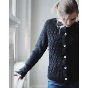 PetiteKnit - Klassisk Smock Cardigan, strikkeopskrift (papir)