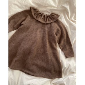 PetiteKnit - Dagmars Kjole, strikkeopskrift (papir)