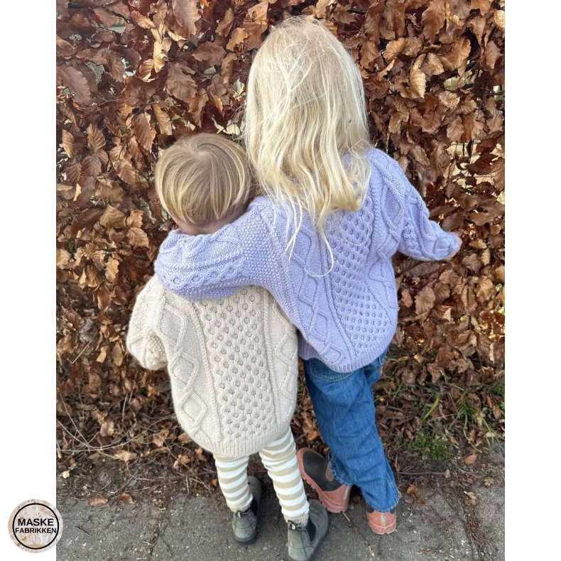 PetiteKnit - Dagmar Sweater Junior, strikkeopskrift (papir)