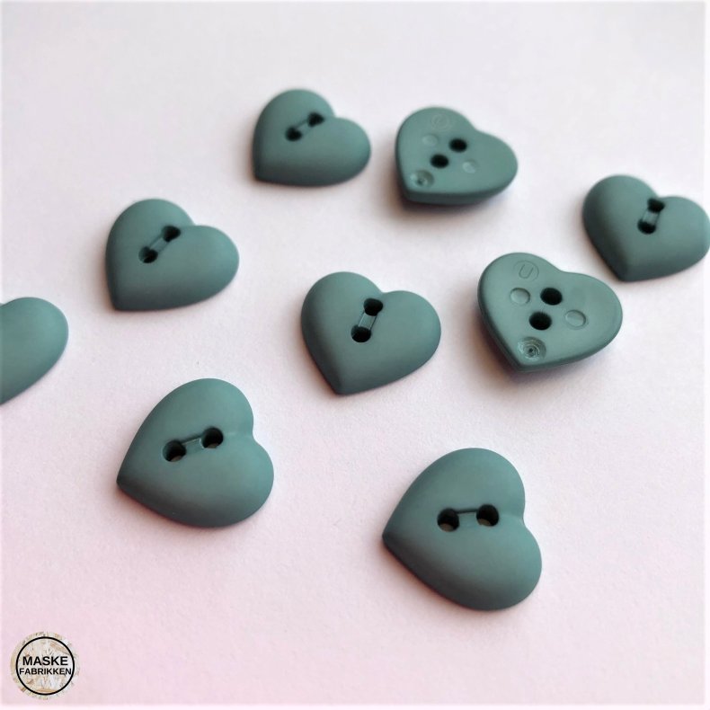 Knap 2 hul, grnt hjerte, 15 mm