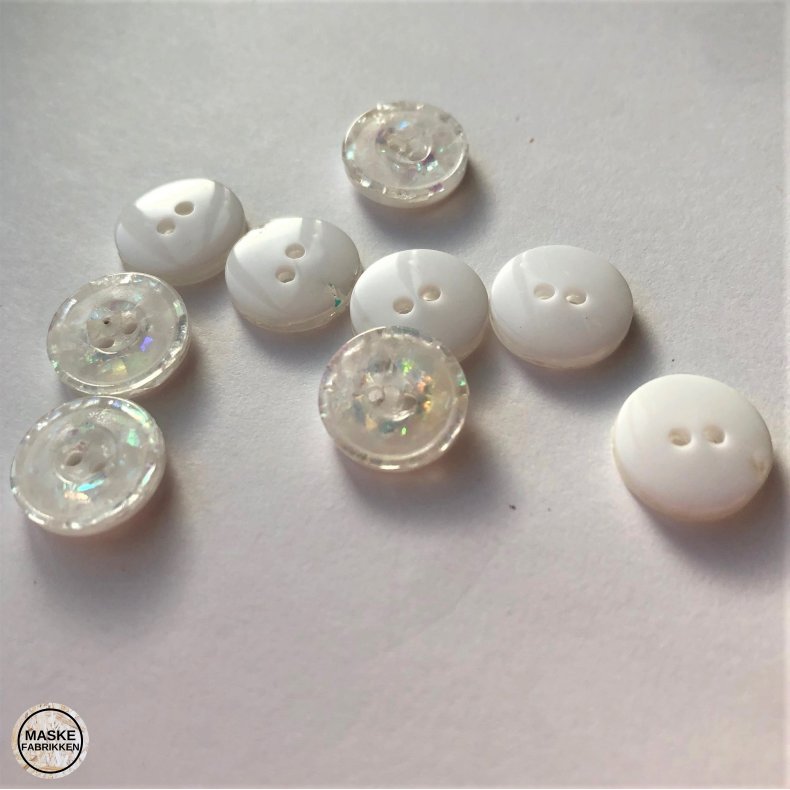 Hvid shiny knap 2-huls, 11 mm