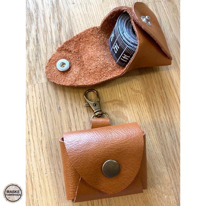 MlebndsEtui fra Faster Badaster - skind