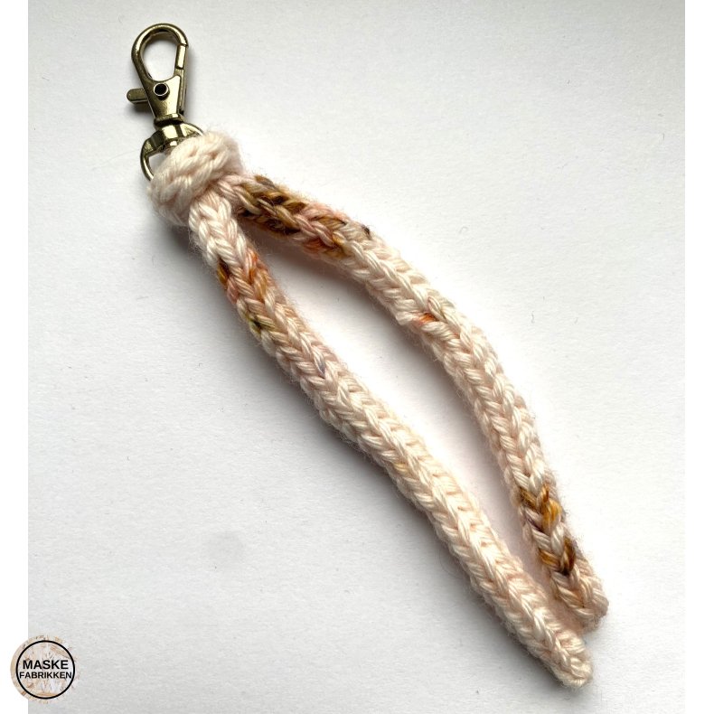 Strikket n�glering - h�ndfarvet brun