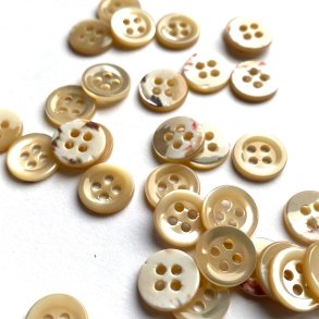 Perlemorsknap, lys, 4-huls, 12 mm