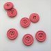 Pink knap 4-huls, 18 mm