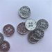 Slv glimmerknap 4-huls, 15 mm