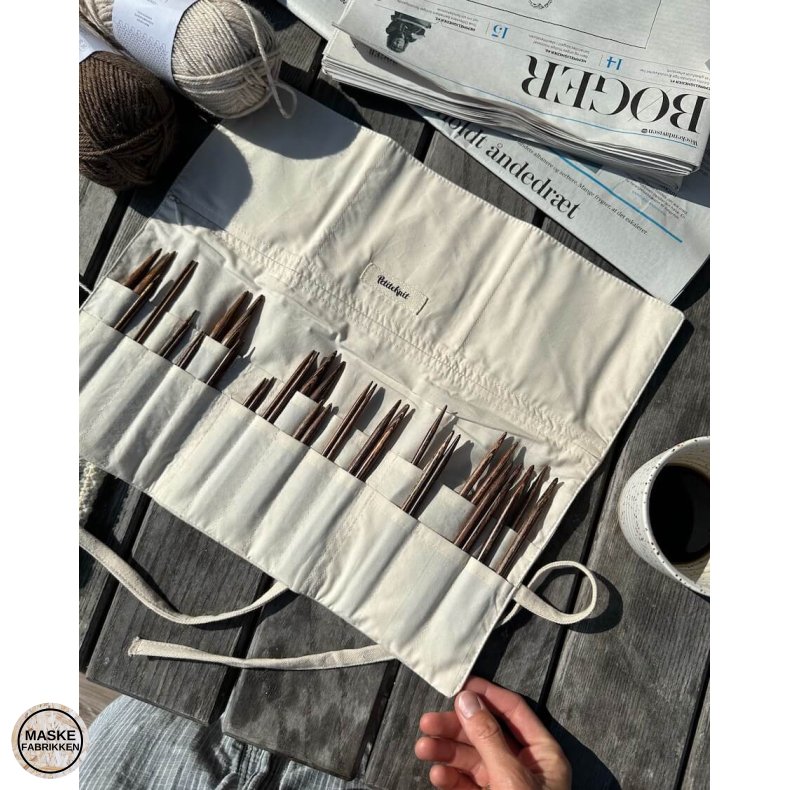 Knitter's Needle Case fra PetiteKnit - etui til udskiftelige rundpinde
