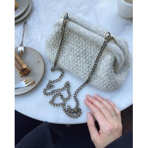 PetiteKnit - Winter Clutch, strikkeopskrift (papir)