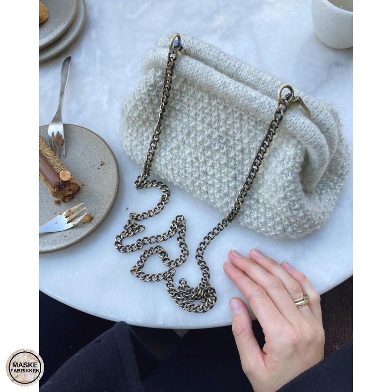 PetiteKnit - Winter Clutch, strikkeopskrift (papir)