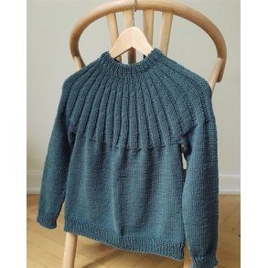 PetiteKnit - Haralds Sweater Junior, strikkeopskrift (papir)