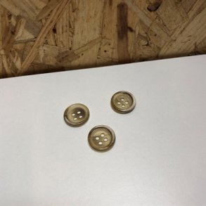 Lys knap i hornlook 4-huls, 12 mm