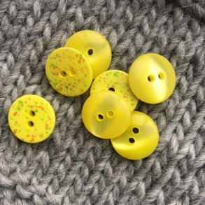 Gul blank knap 2-huls, 17 mm