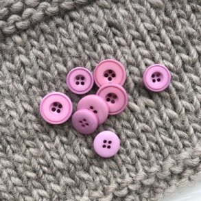 Lys lilla mat knap 4-huls