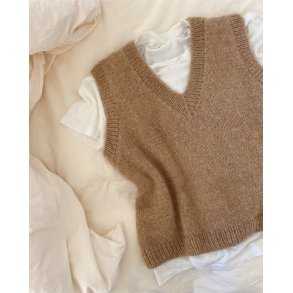 PetiteKnit - Stockholm Slipover V-neck, strikkeopskrift (papir)
